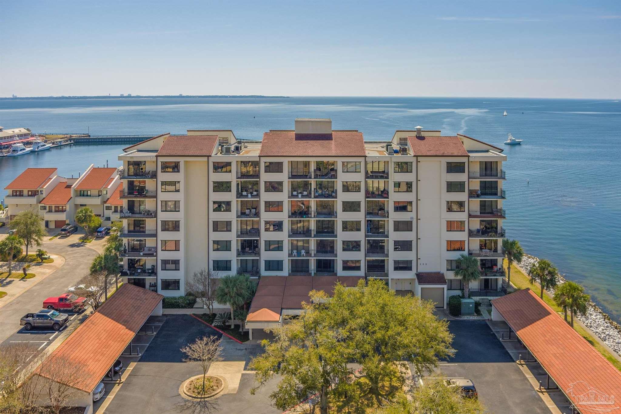 Pensacola Condo: 402 Port Royal Way