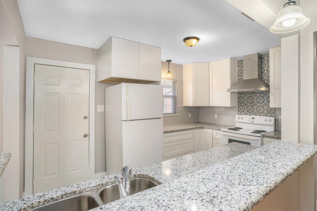 Dallas Condo: 2533 Warren Ave