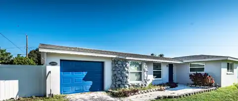 Port Charlotte Condo: 22392 Oceanside Ave