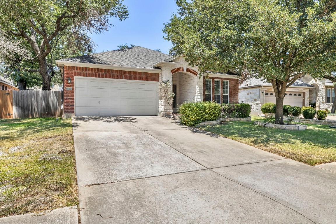 Round Rock Condo: 3748 Pine Needle Cir