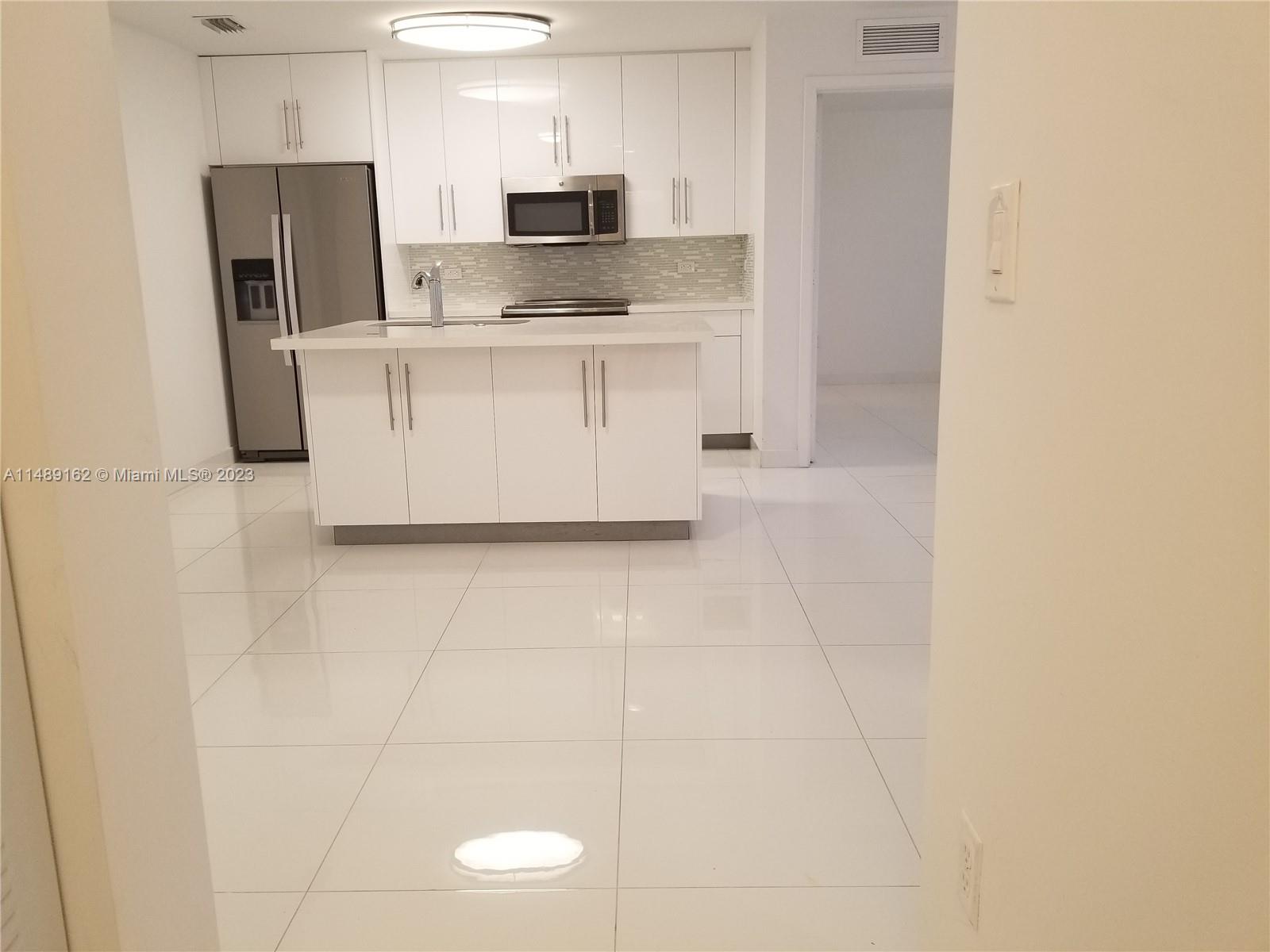 Miami Condo: 2651 Northeast 212th Ter