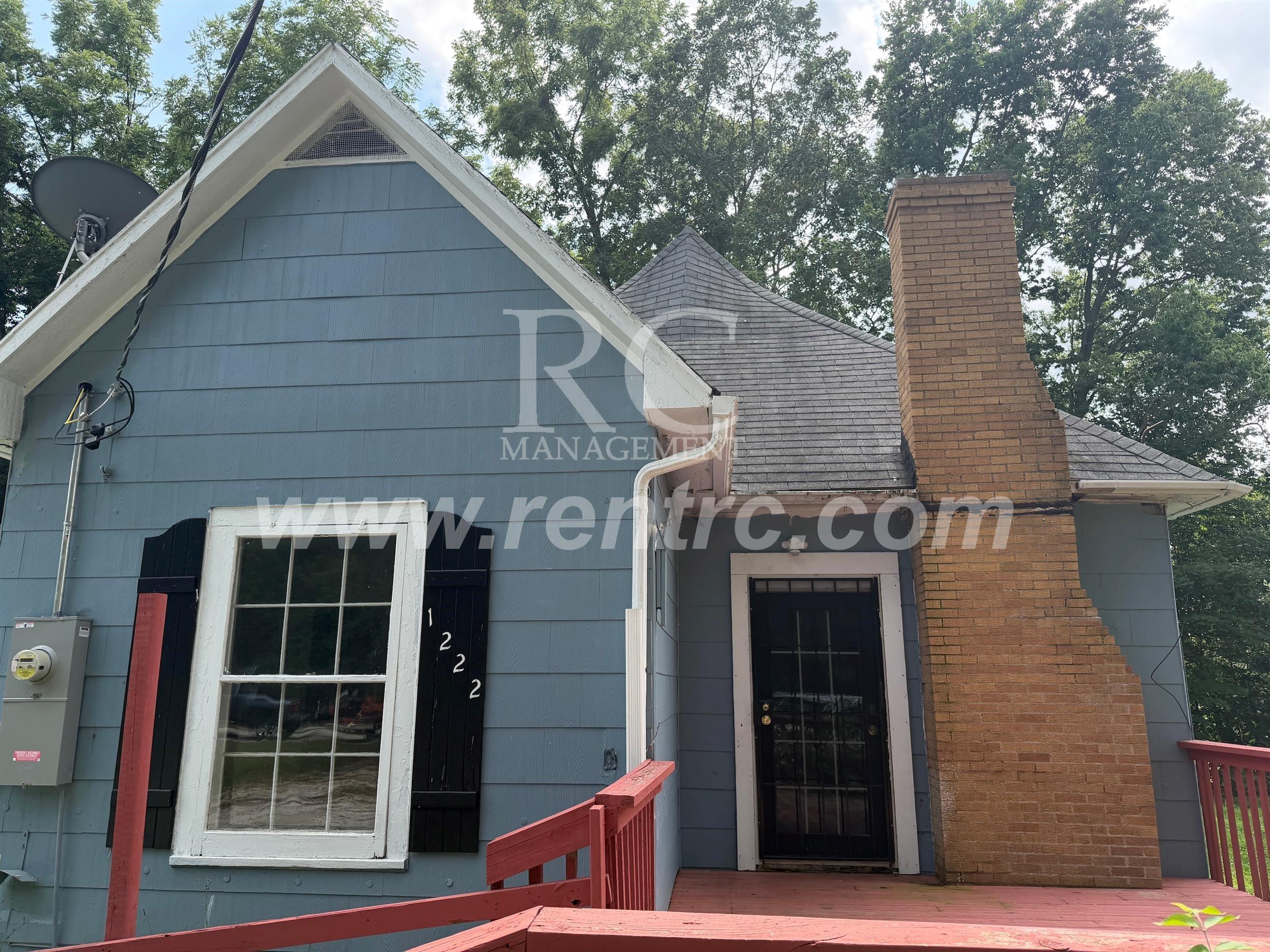 Danville House: 1222 Perrysville