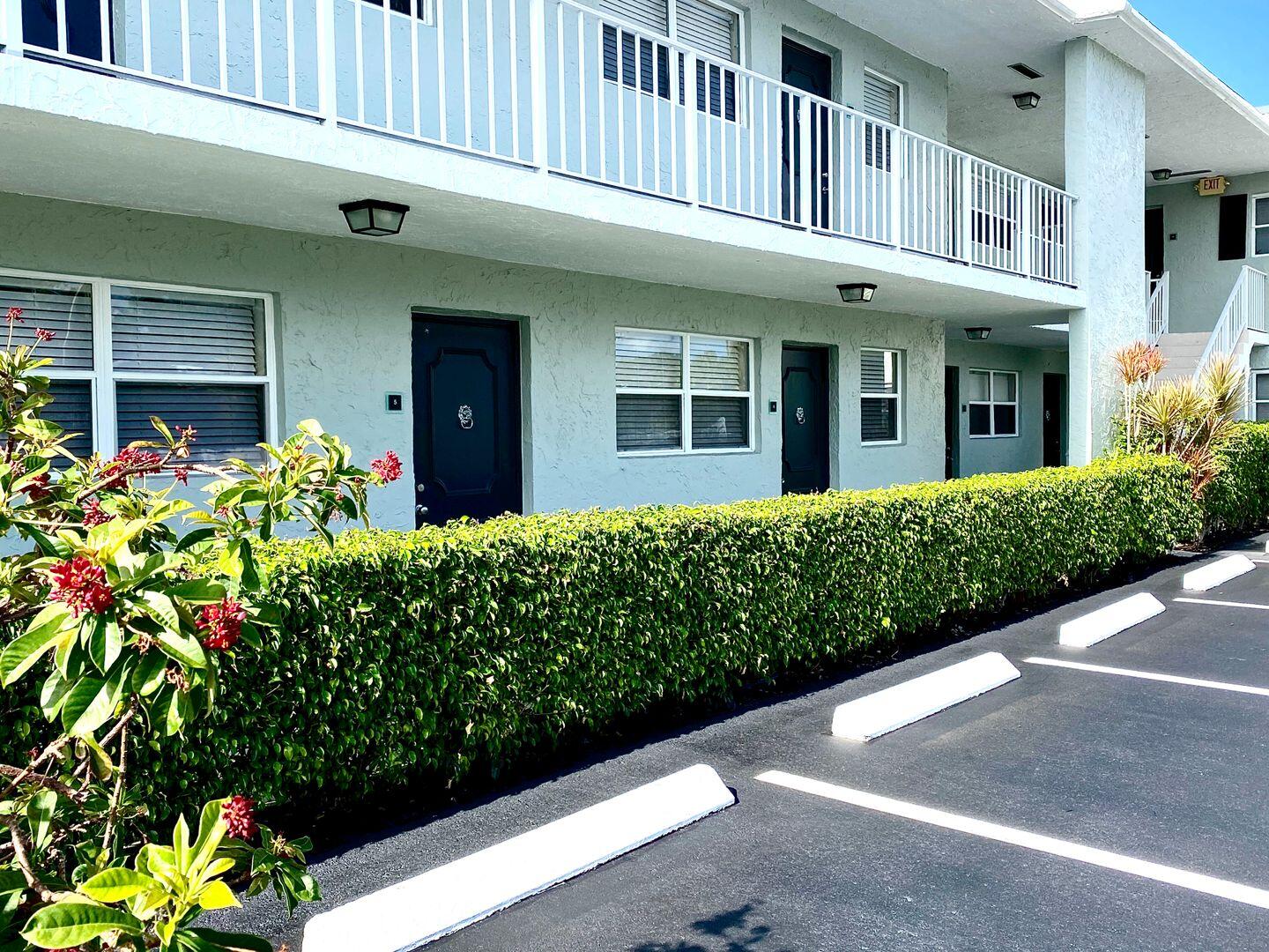 Boca Raton Condo: 665 Glouchester St