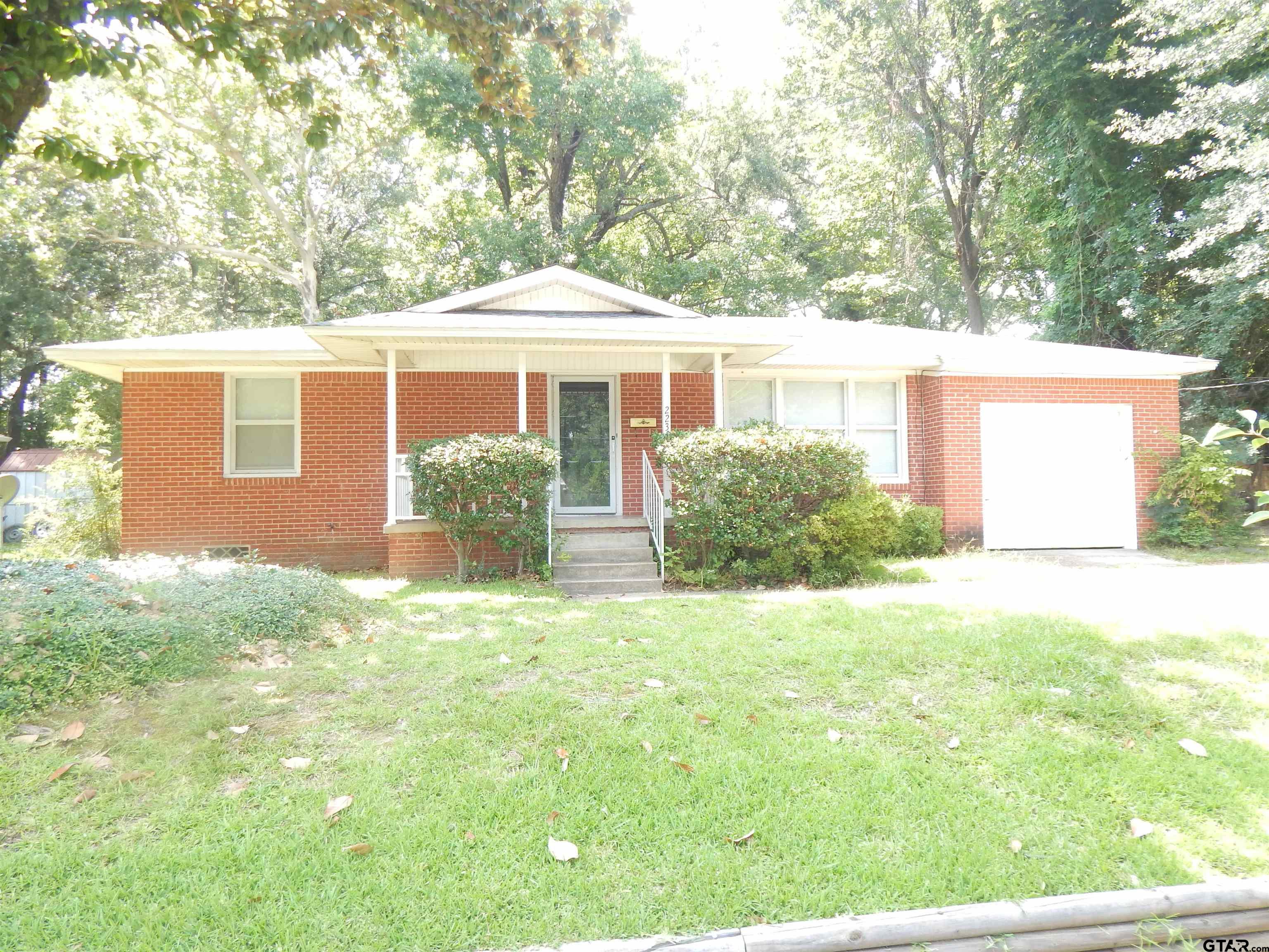 TYLER Condo: 2231 PLEASANT DR