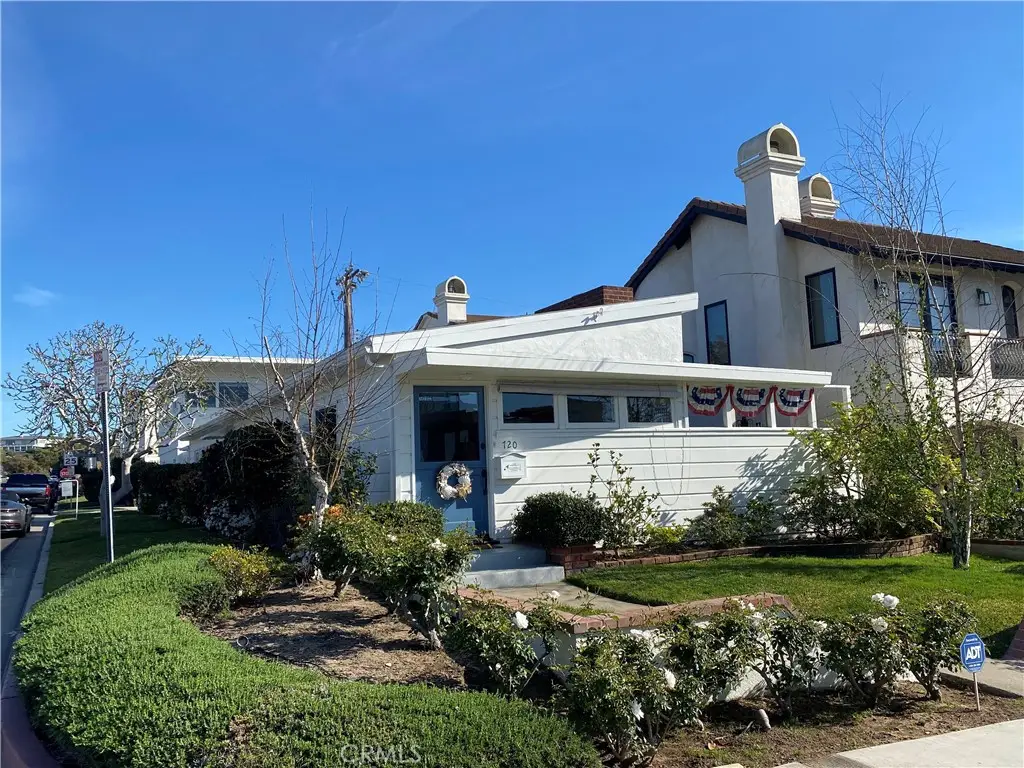 Corona del Mar Condo: 720 Narcissus Ave