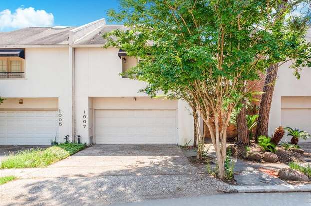 Houston Condo: 1007 Potomac Dr