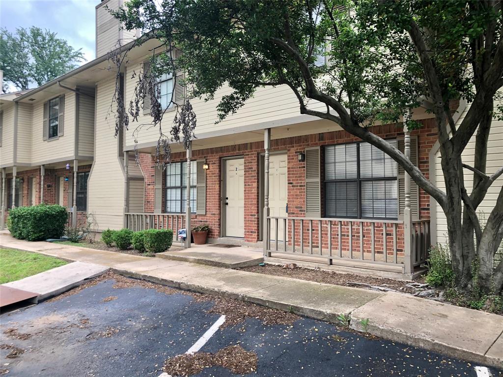 Denton Condo: 716 West Mulberry St