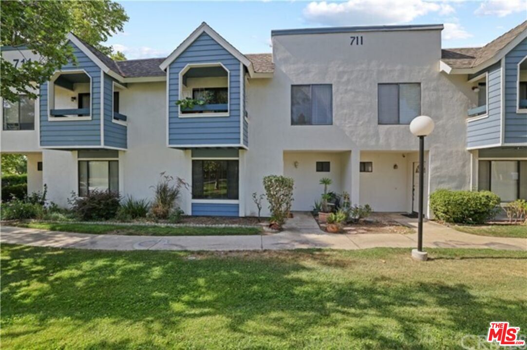 Redlands Condo: 711 Church Pl