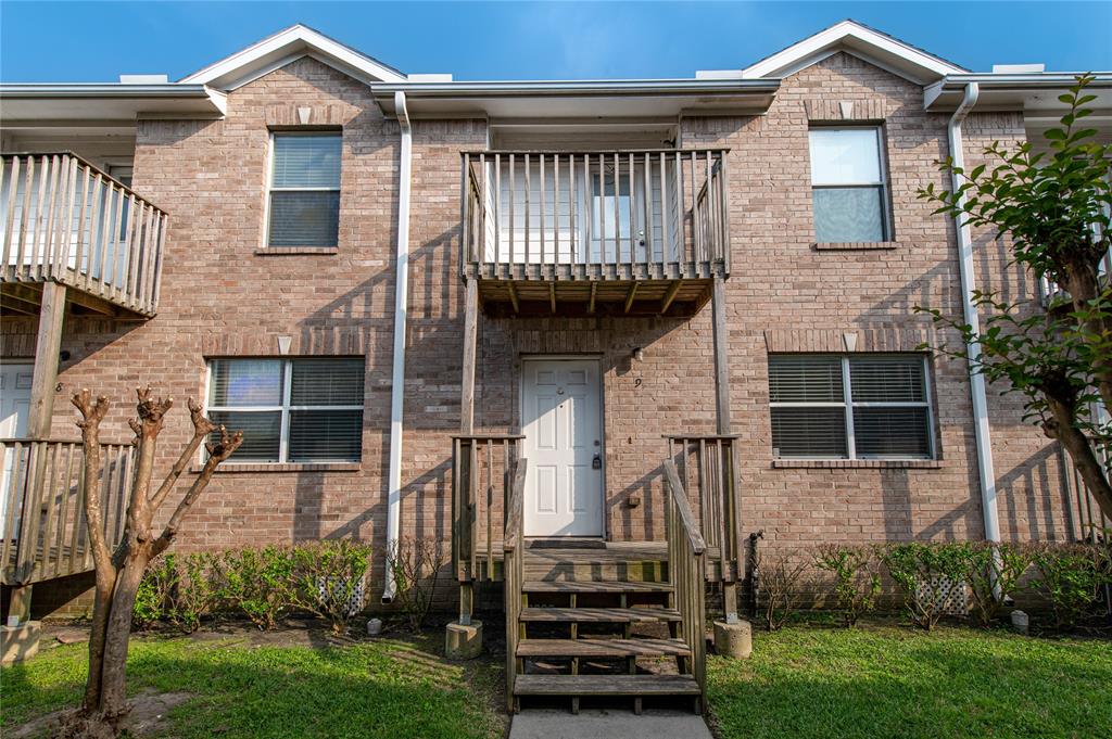 Houston Condo: 11905 Algonquin Dr