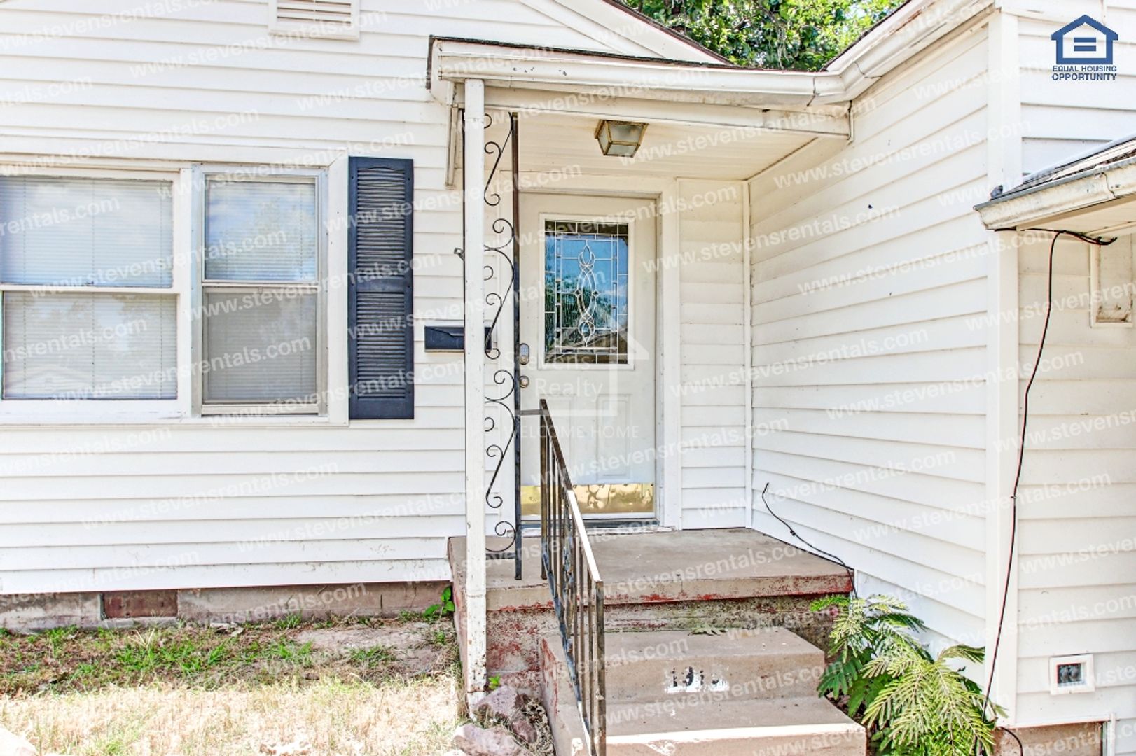 Lawton House: 1916 NW Arlington Ave