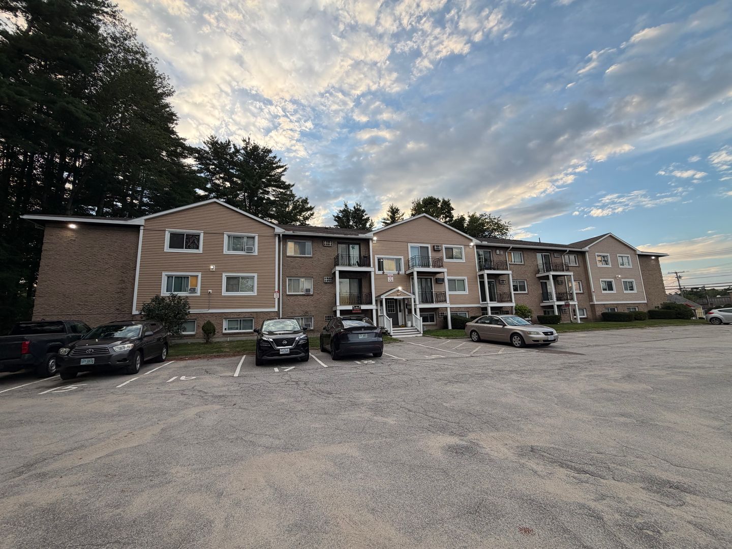 Concord Apartment: 81 Fisherville Rd