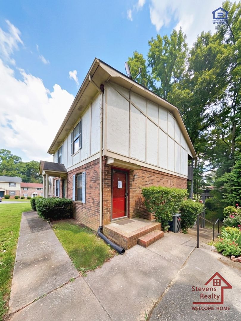 Mcminnville Condo: 101 Bybee Dr