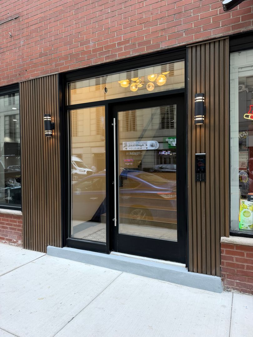 Chicago Apartment: 440 N State St