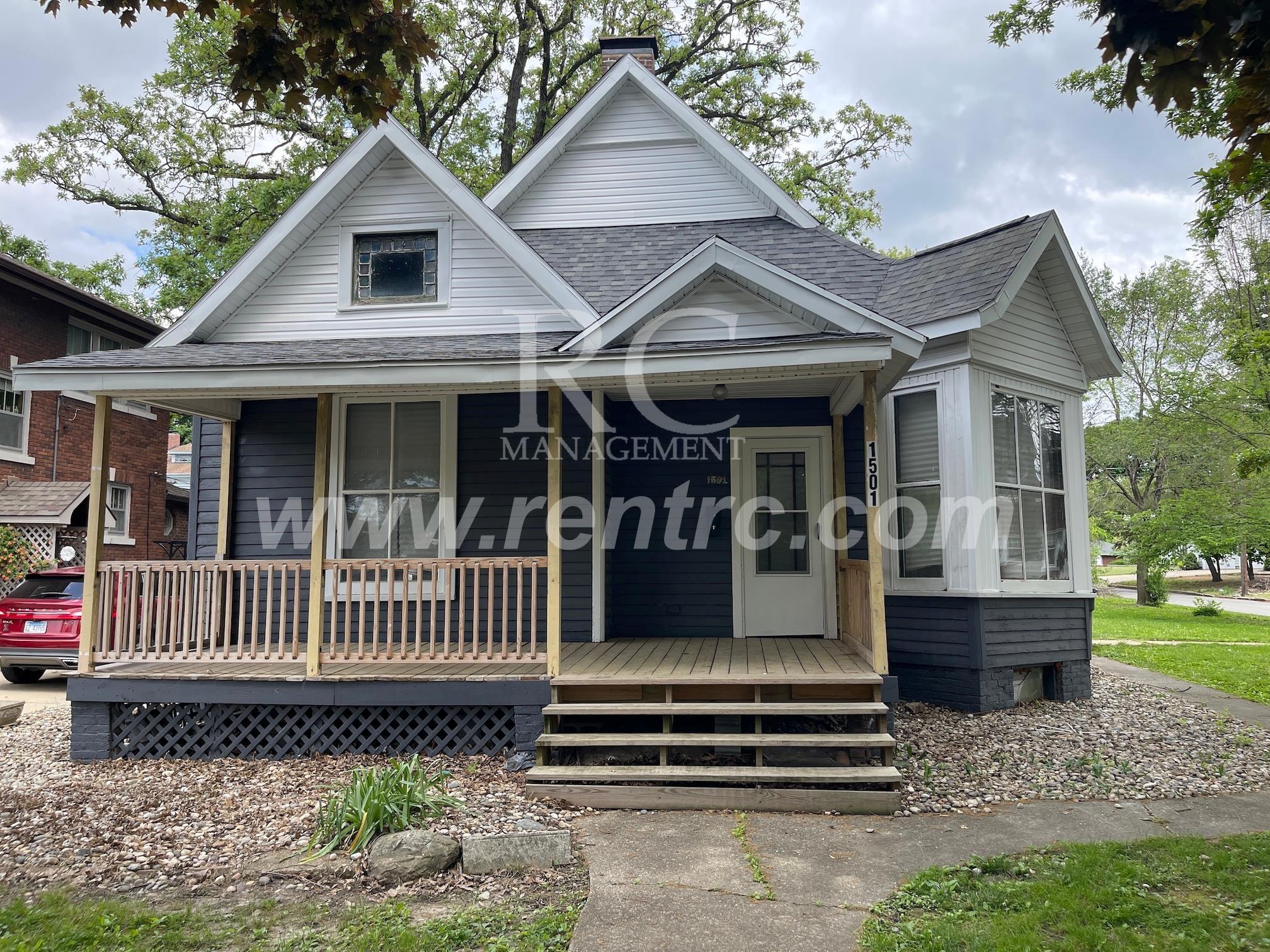 Danville House: 1501 Walnut