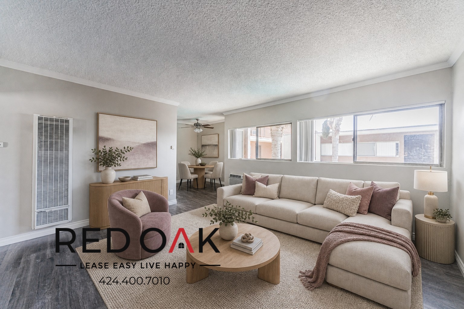 Van Nuys Apartment: 15405 Vanowen St