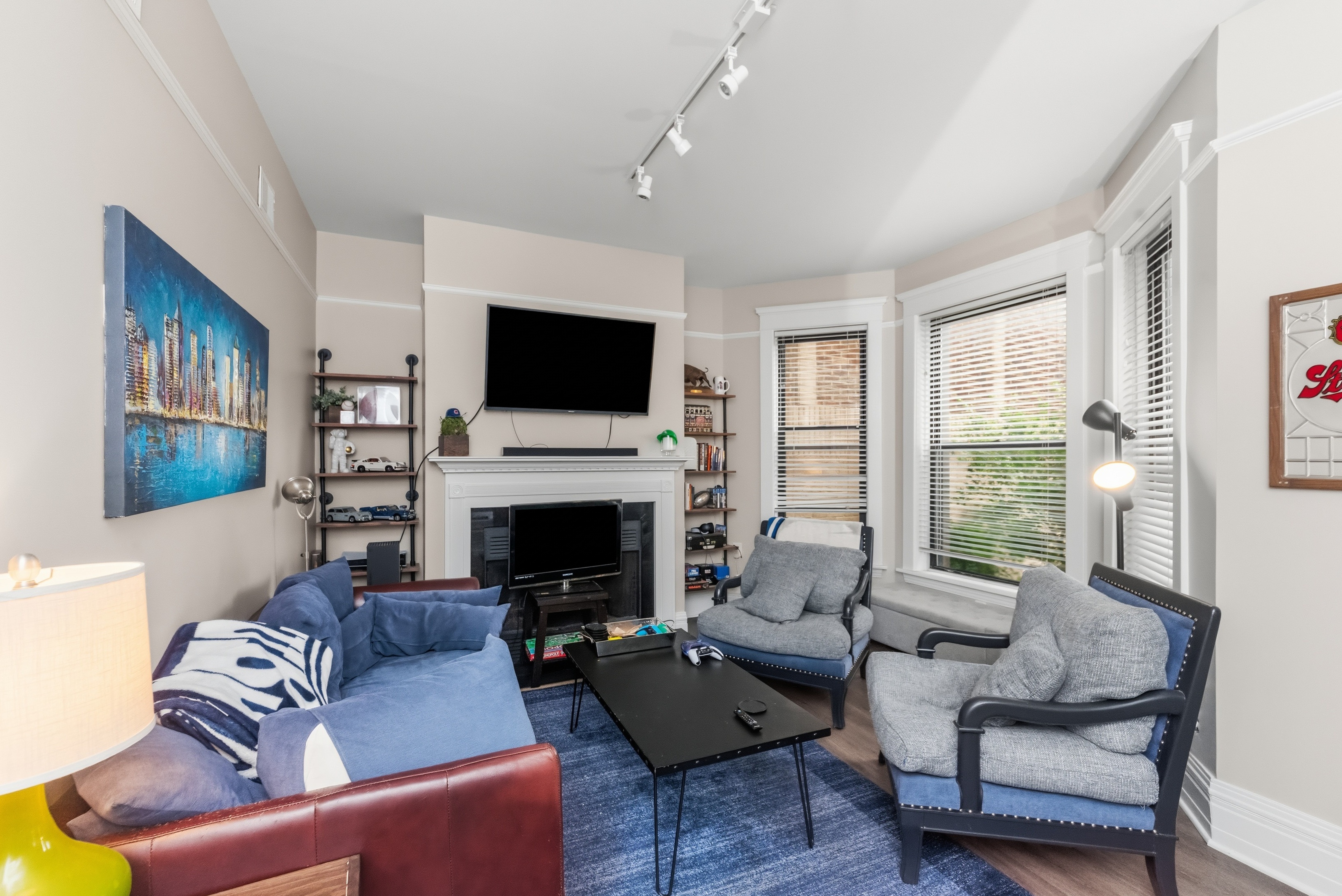 Chicago Condo: 954 West Cuyler Avenue