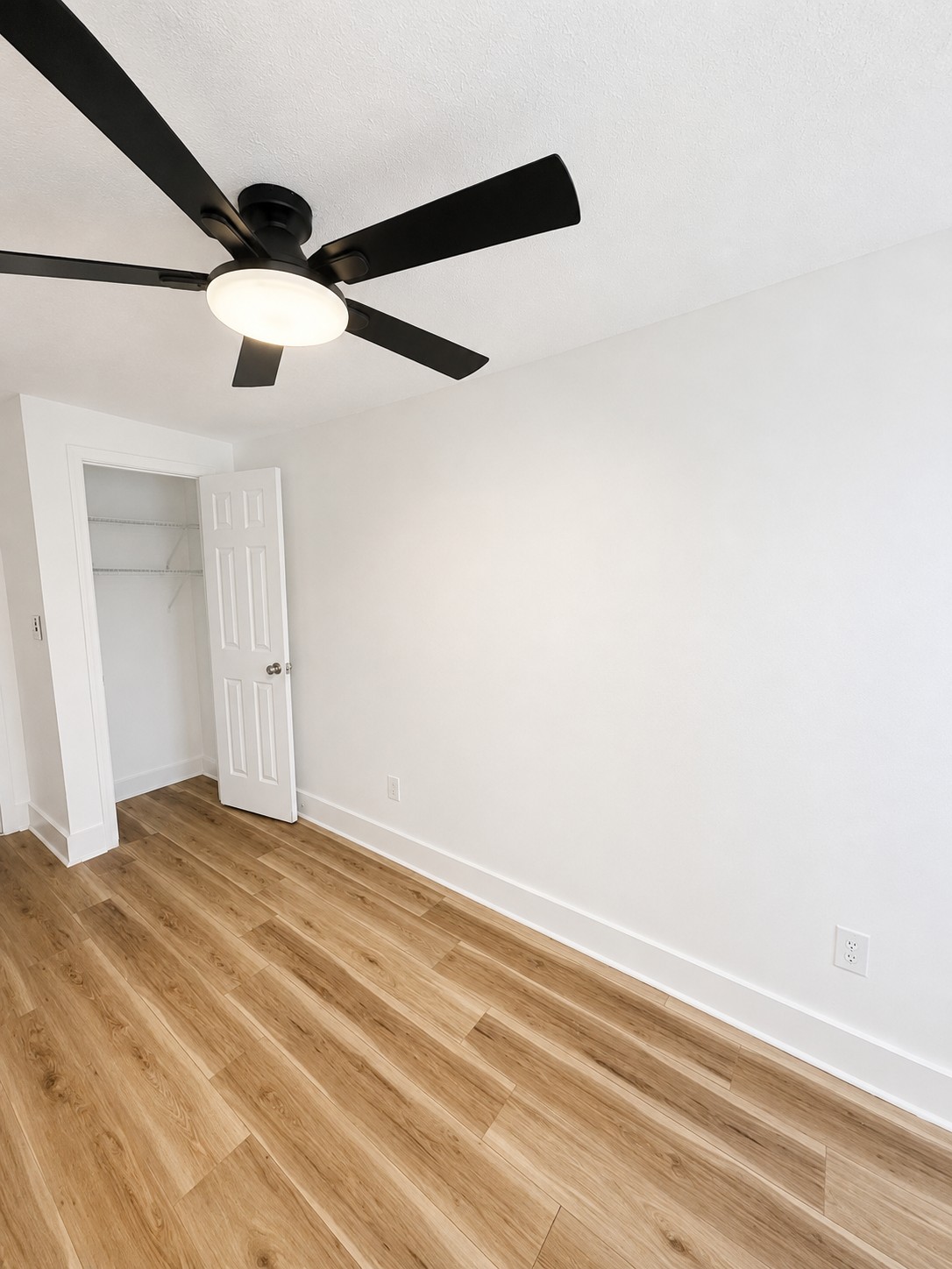 Louisville Condo: 2992 Portland Ave, Louisville, KY 40212, USA