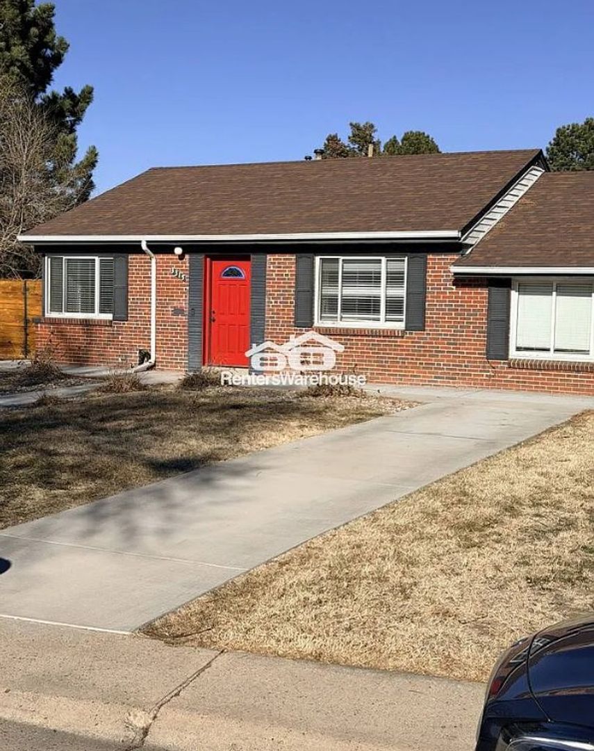 Denver House: 3315 E 31st Ave