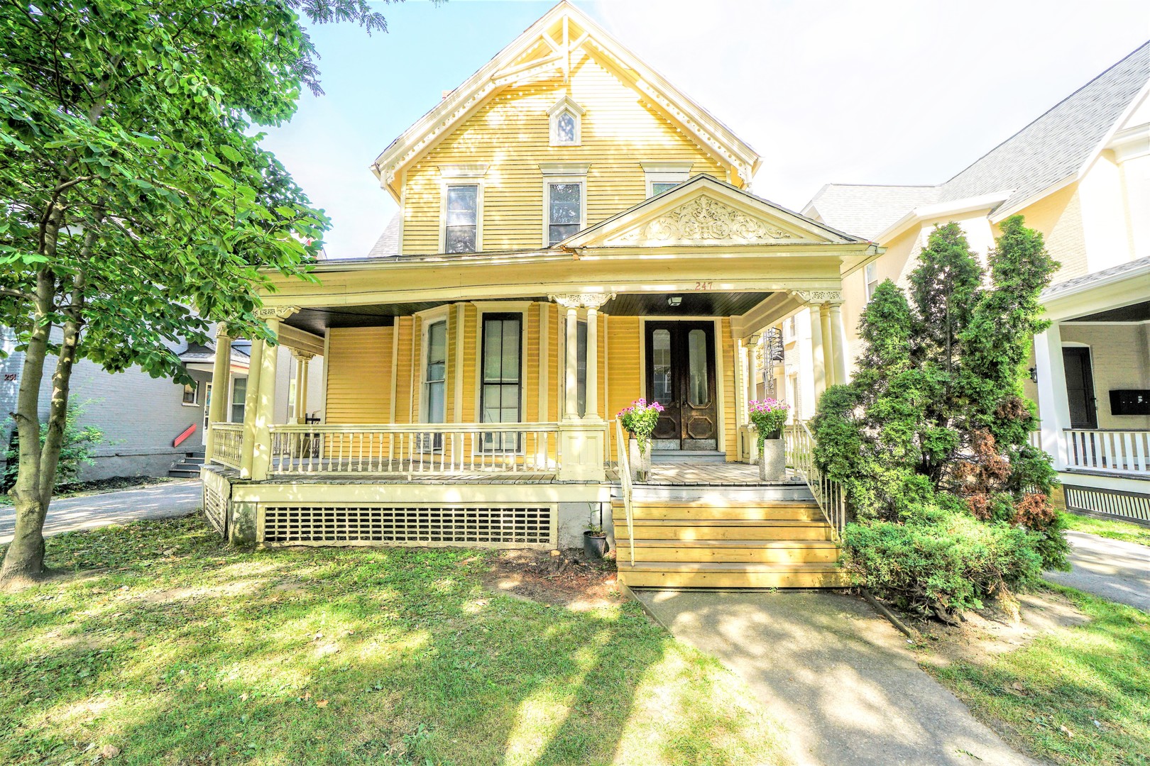 Rochester Condo: 247 Meigs St