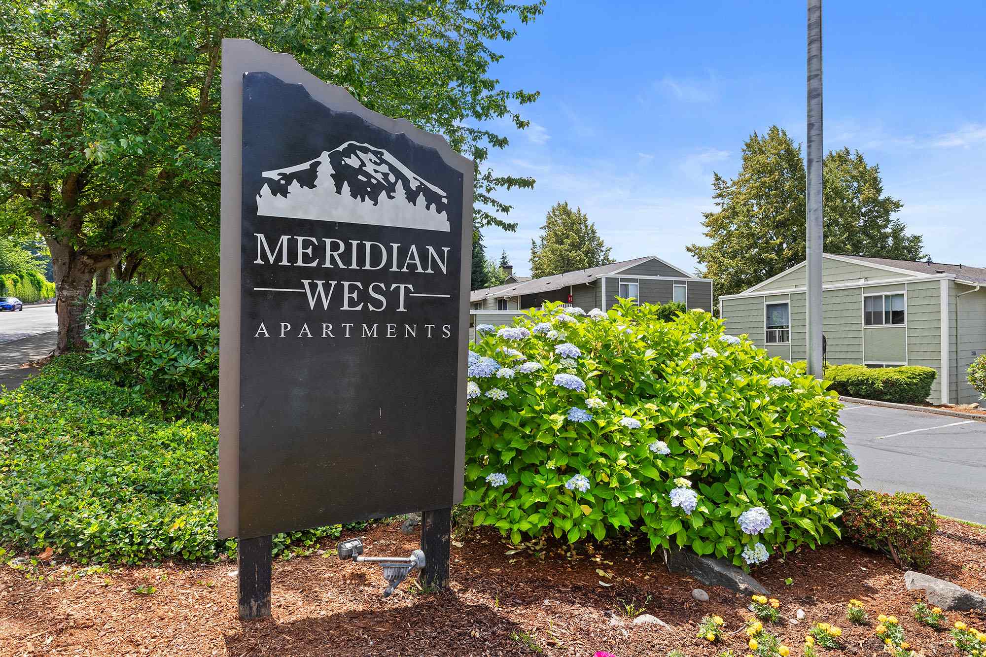 Puyallup Apartment: 2580 S Meridian
