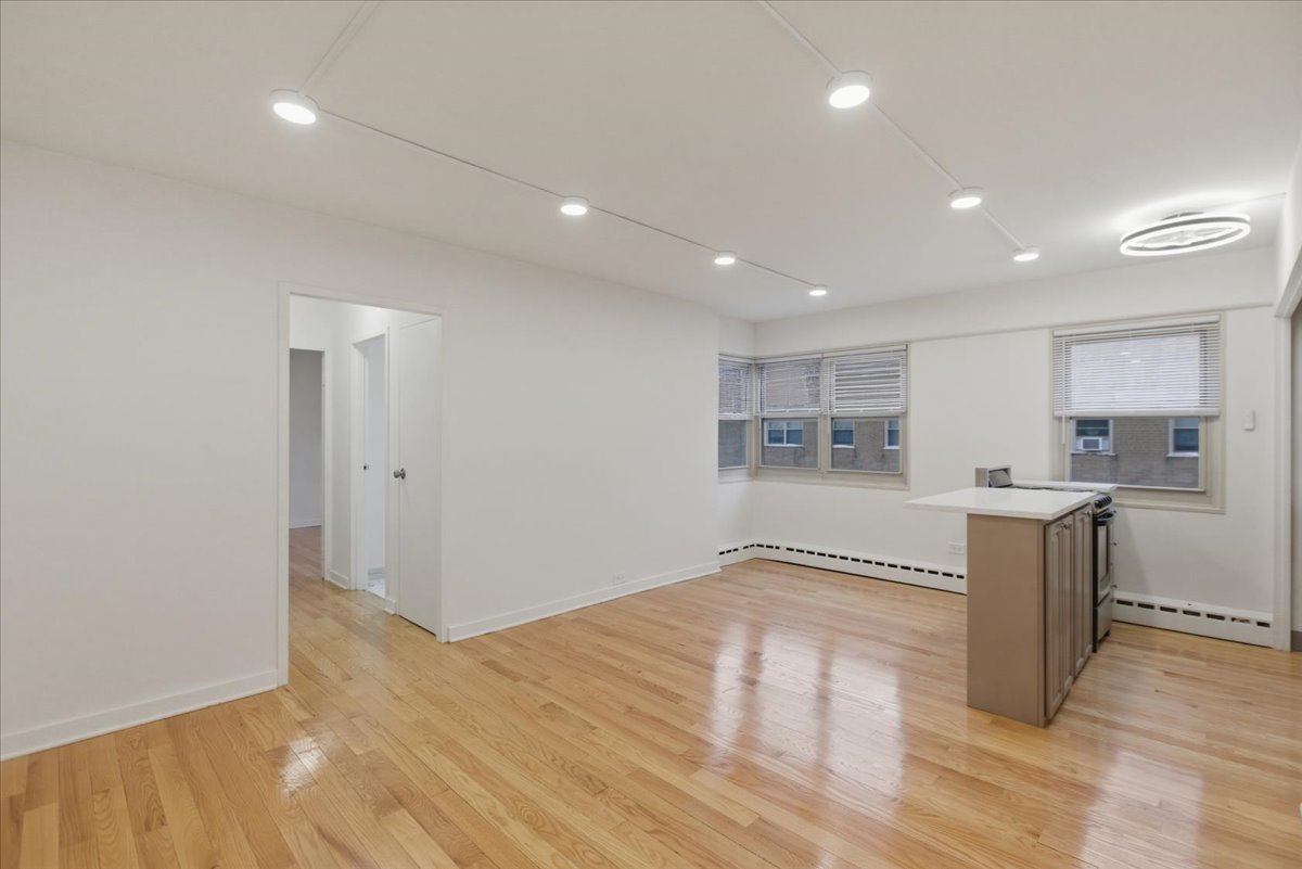 Chicago Condo: 5630 North Sheridan