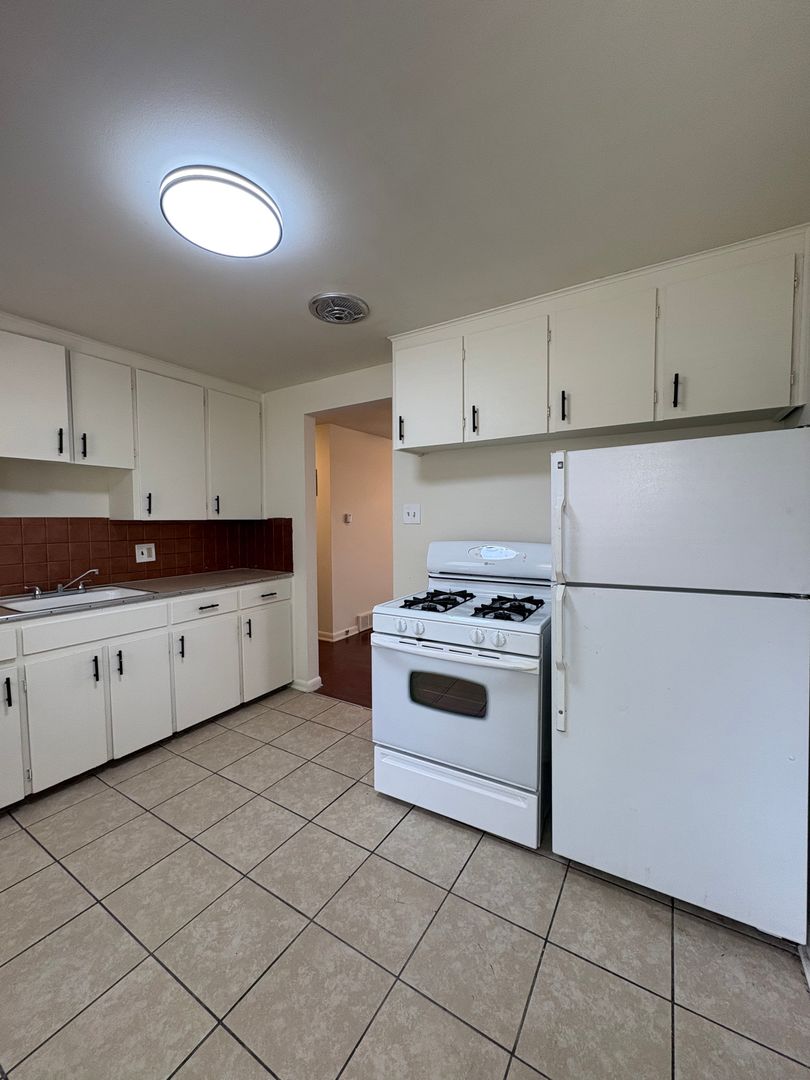 Denver Apartment: 7557 W 8th Pl