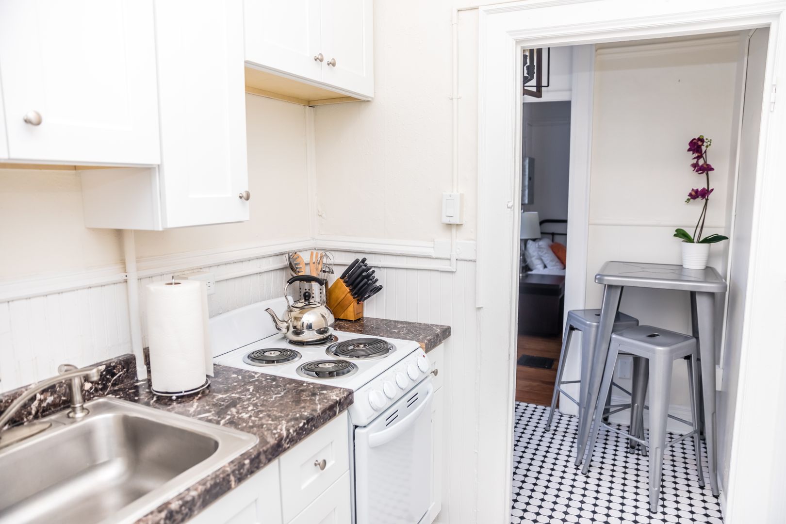 Denver Apartment: 1537 N Pearl St