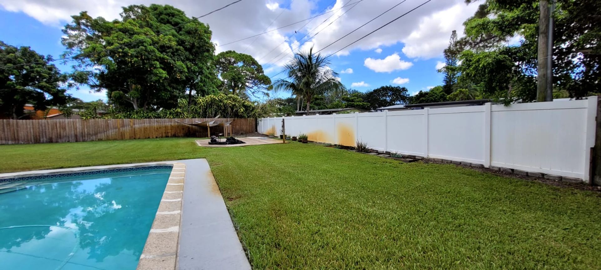 Plantation House: 4330 SW 10th Street