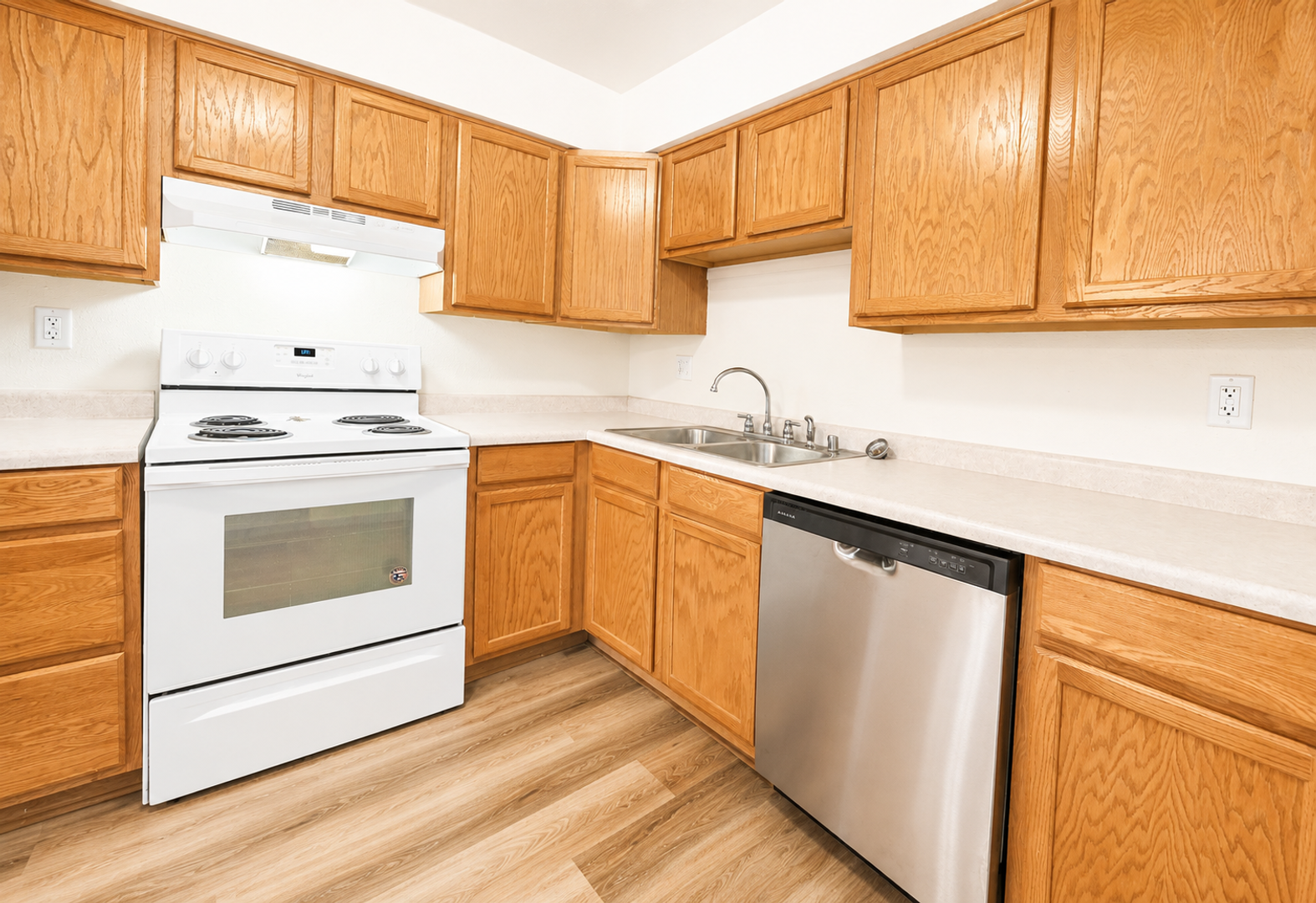 Fitchburg Apartment: 5582 Gilford Rd