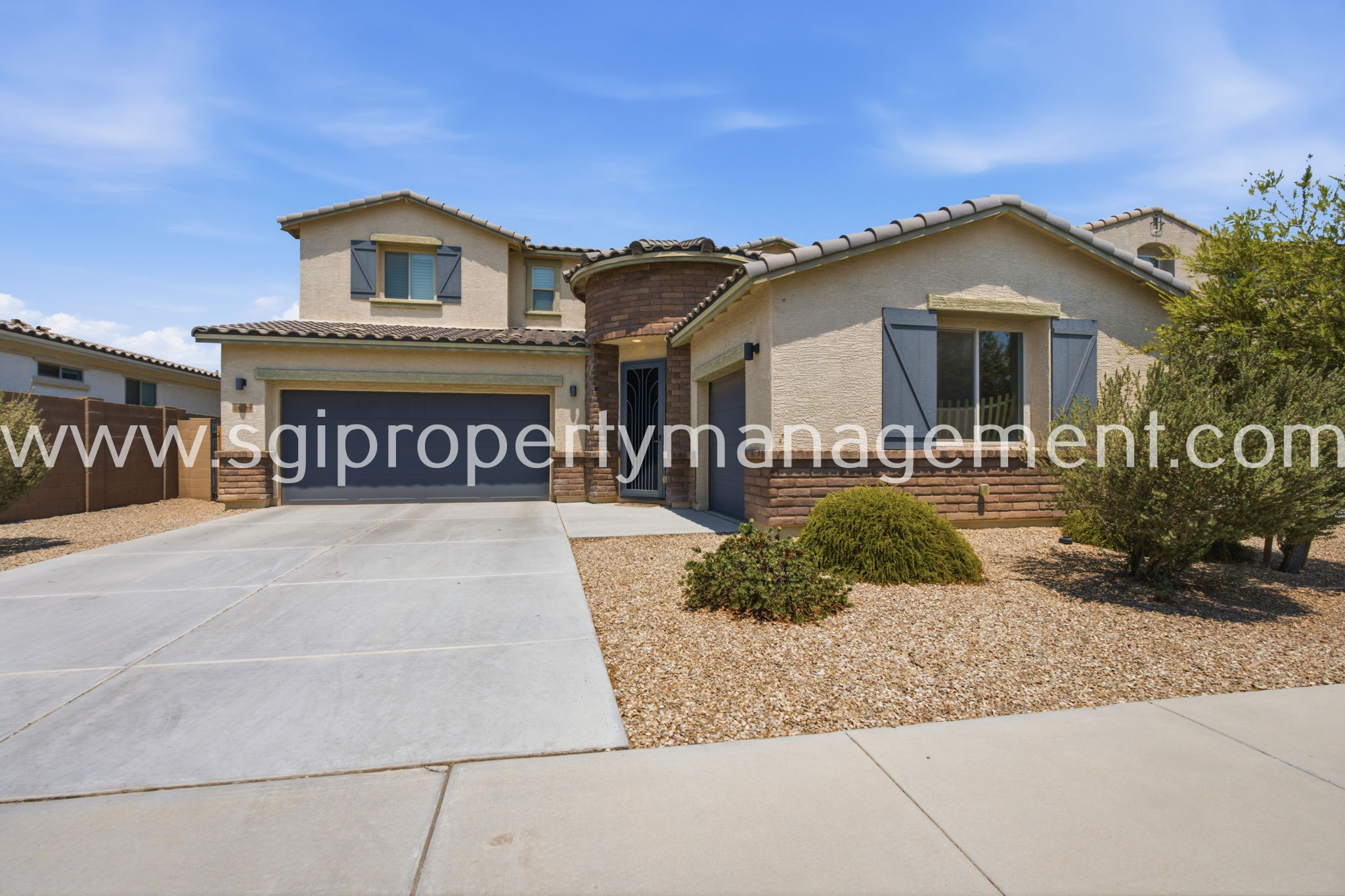Surprise House: 14264 W Artemisa Ave