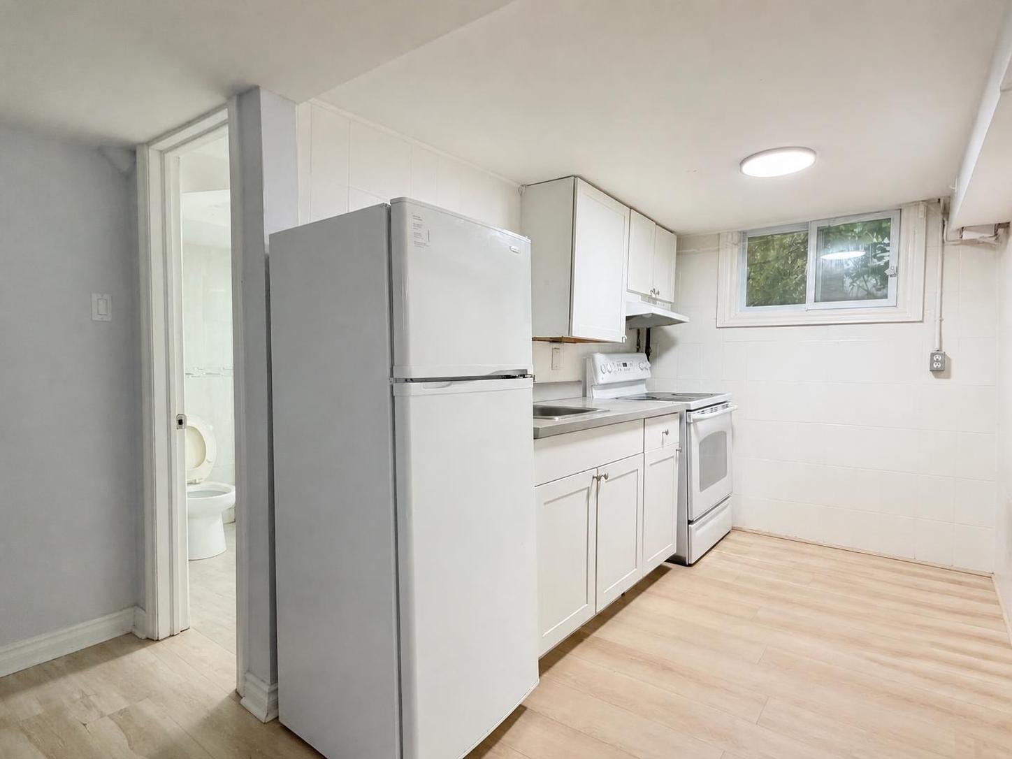 Windsor Condo: 567 Campbell Ave