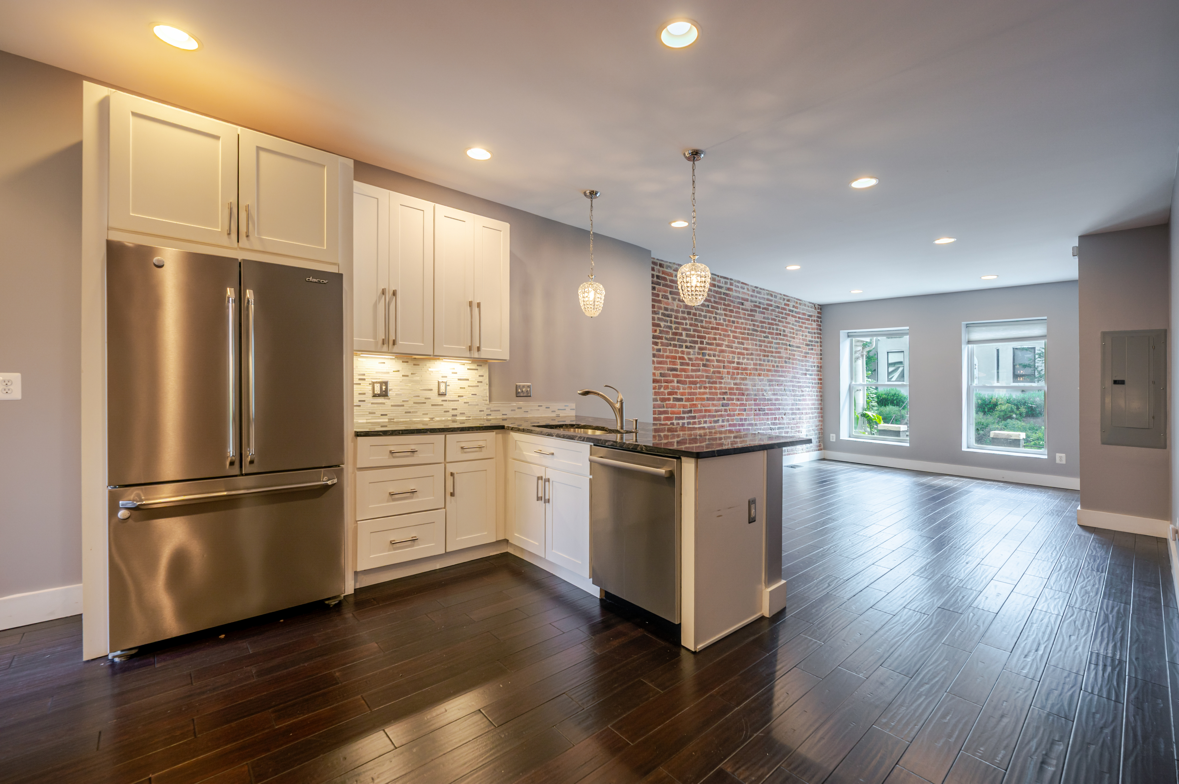 Washington House: 3528 13th St NW
