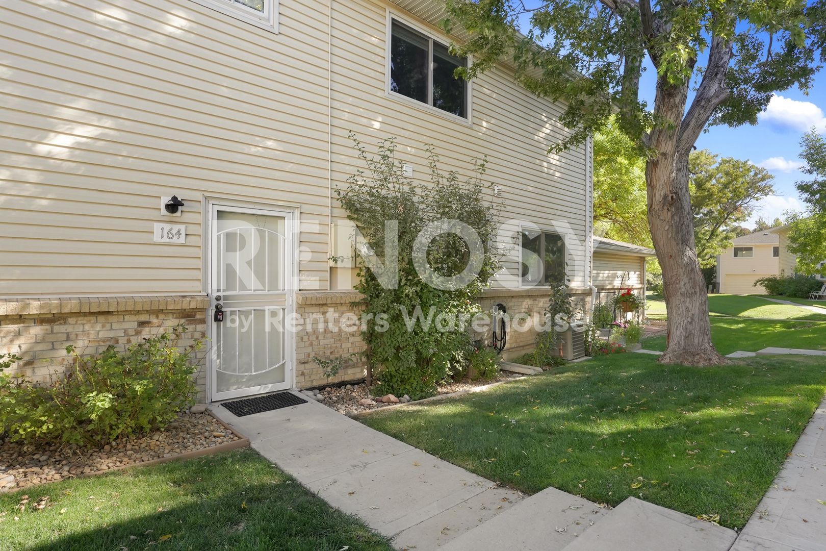 Denver House: 9195 E Lehigh Ave