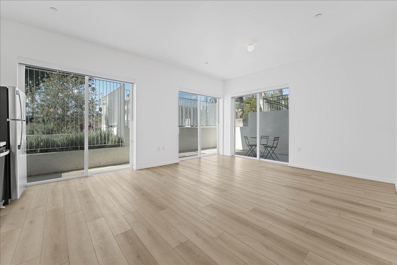Los Angeles Apartment: 636 N Juanita Ave