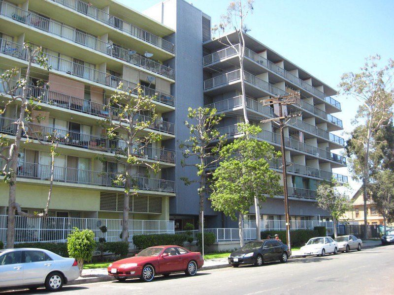 Los Angeles Condo: 2455 South Saint Andrews Place