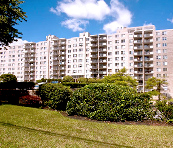 Washington Condo: 800 Southern Ave. SE