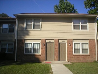 Charlotte Condo: 4826 Woodstone Dr.