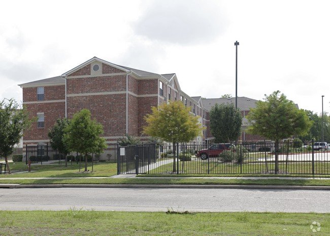 Houston Condo: 11800 S. Glen Dr.