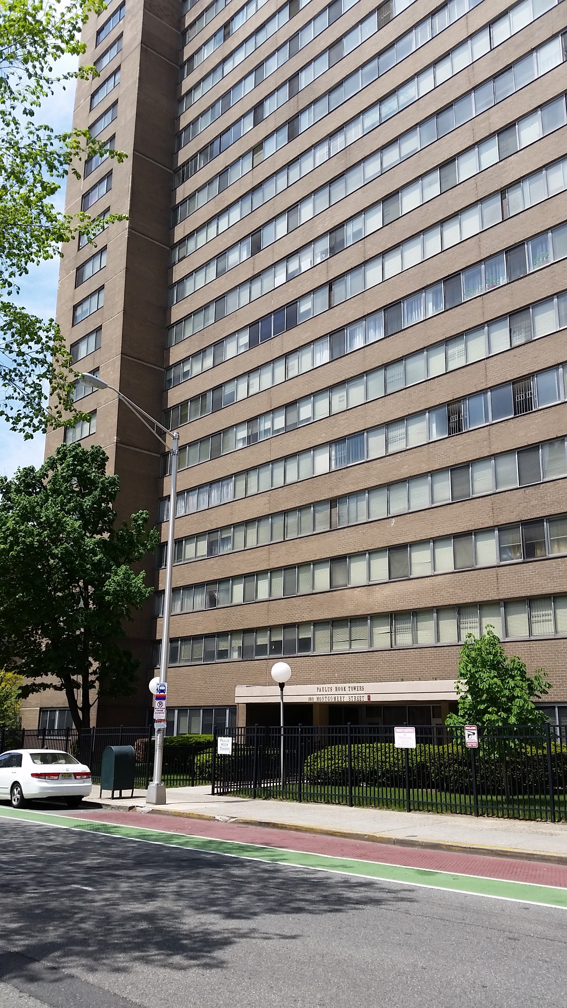 Jersey City Condo: 100 Montgomery St.