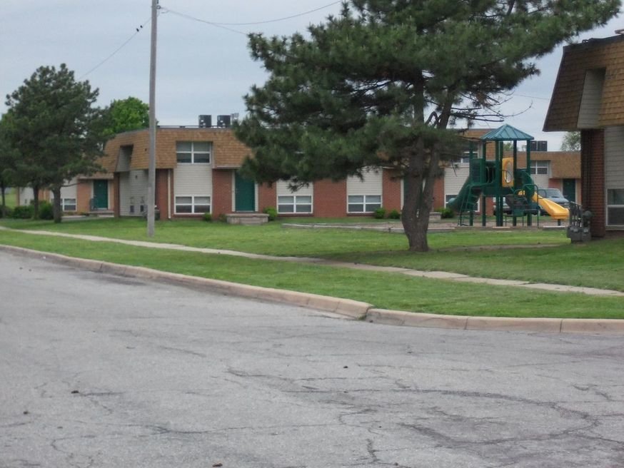 Wichita Condo: 2502 Wildwood Lane