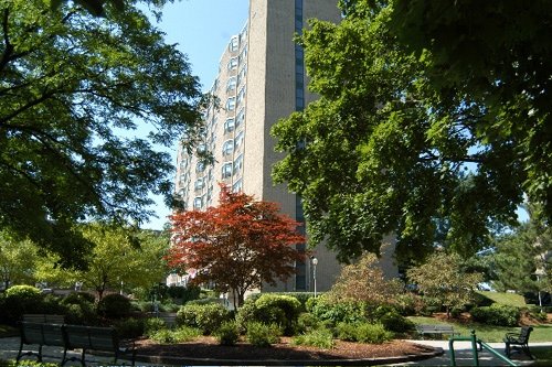 Lowell Condo: 1 River Place