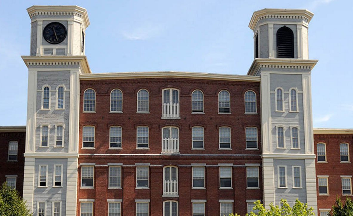 Lowell Condo: 150 Mass Mills Dr.