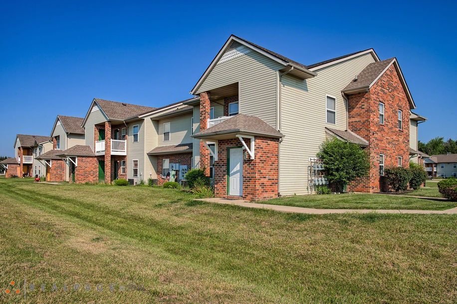 Marion Condo: 717 E Hunters Run Drive
