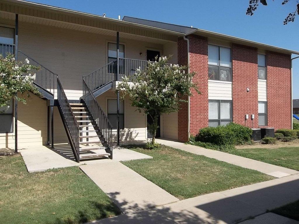 Brownwood Condo: 320 Bluffview Drive