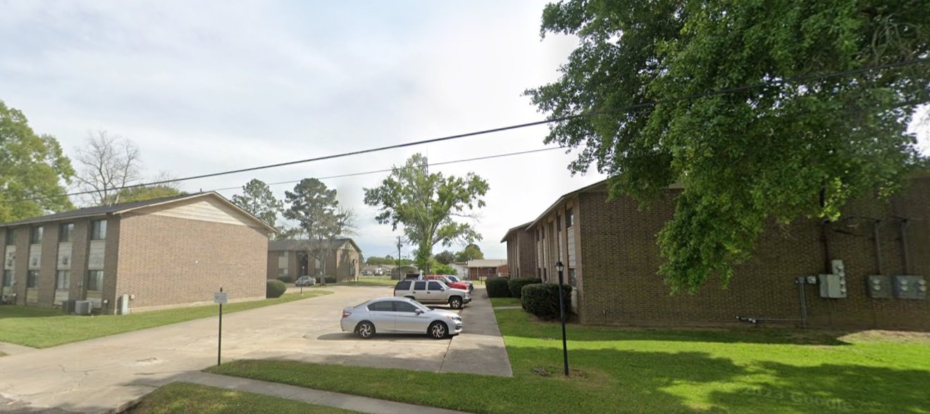 Donaldsonville Condo: 1305 E. Bayou Road