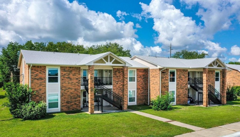 Hitchcock Condo: 5809 Delany Rd.