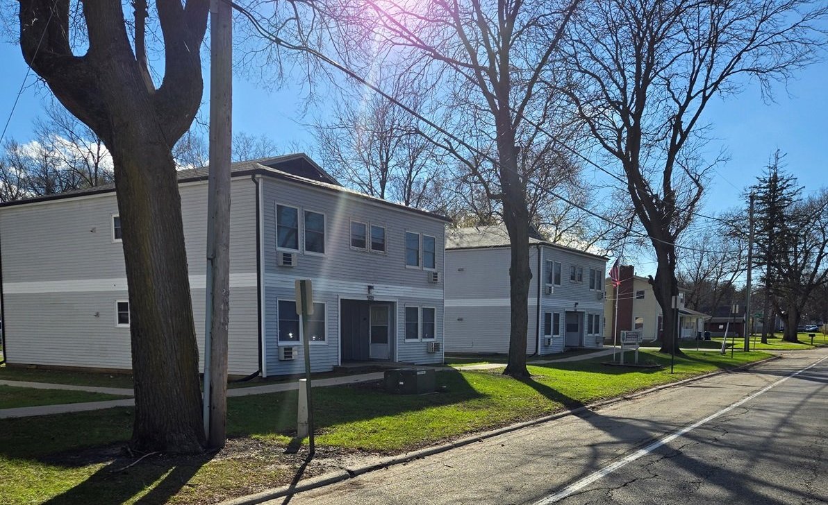 Dixon Condo: 2104-2142 Cummins