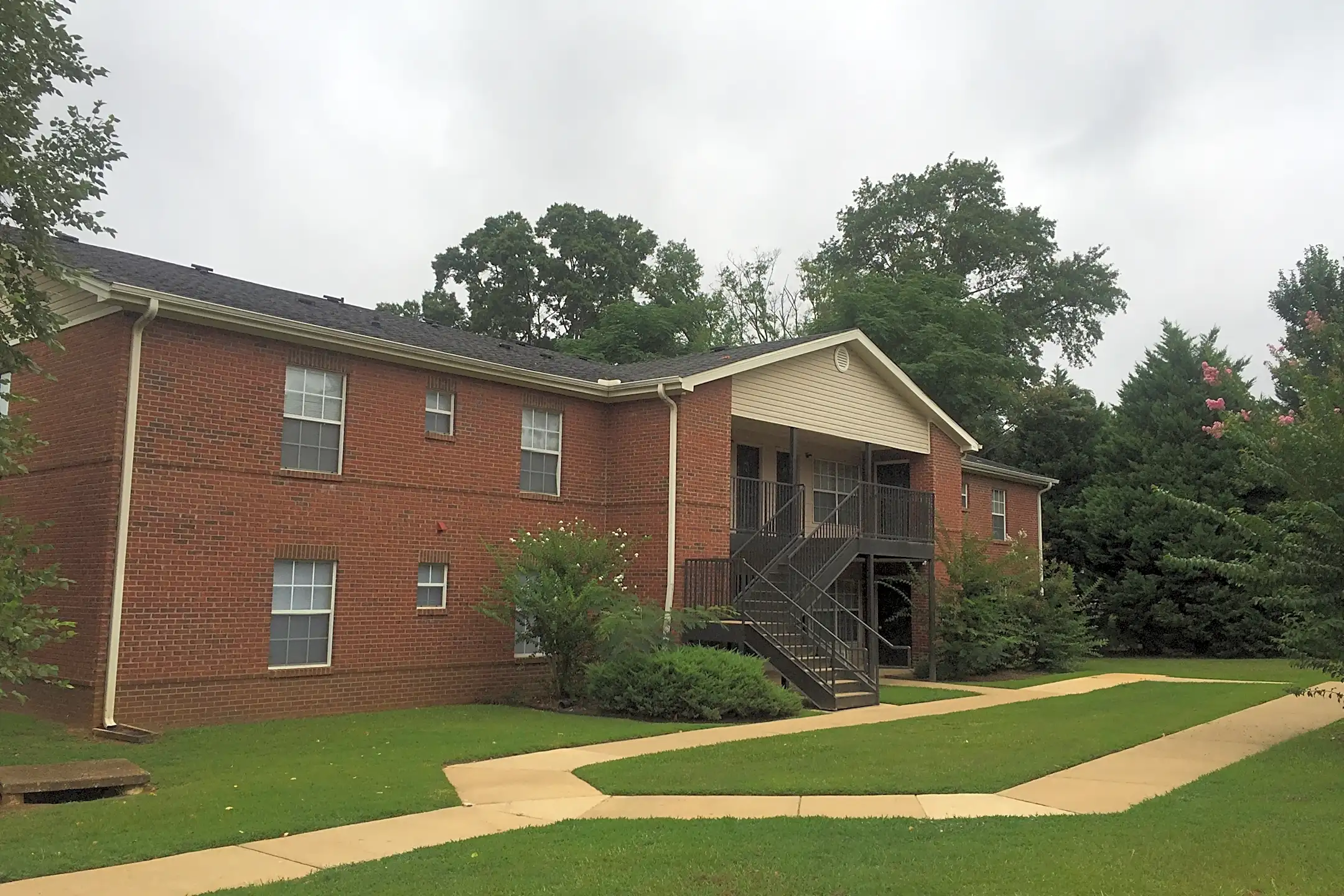 Northport Condo: 1900 Snows Mill Avenue