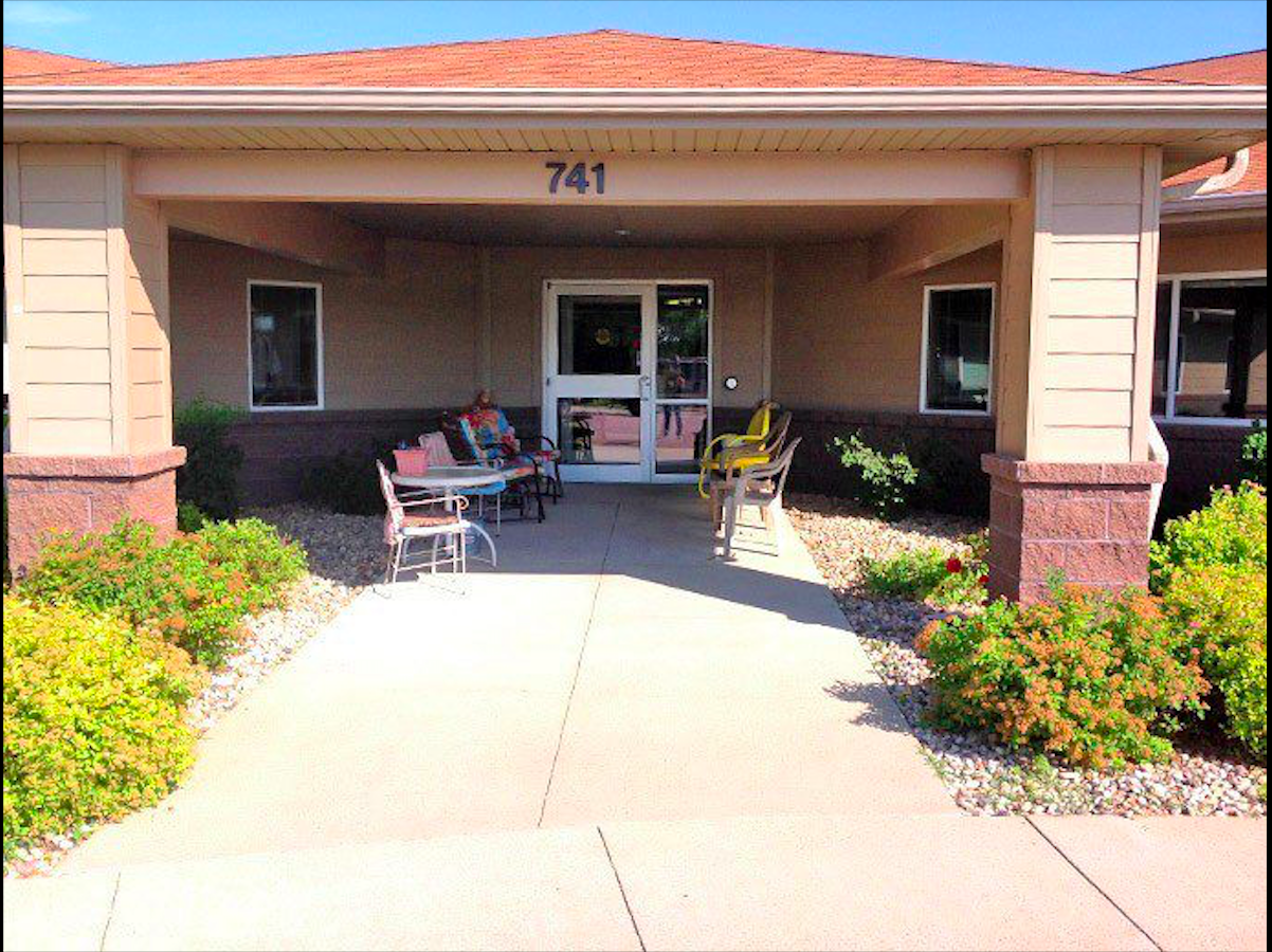 North Sioux City Condo: 741 Streeter Drive