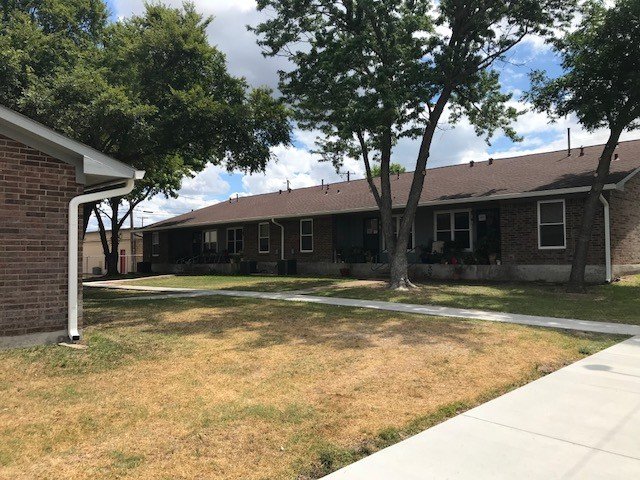 Stephenville Condo: 1400 Hyman St.